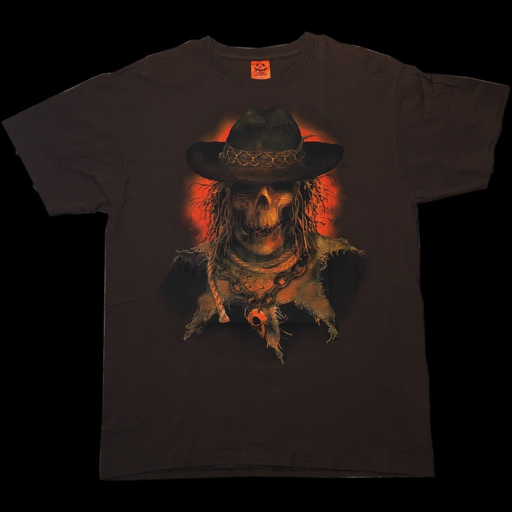 NWOT scarecrow graphic Halloween tee size large
